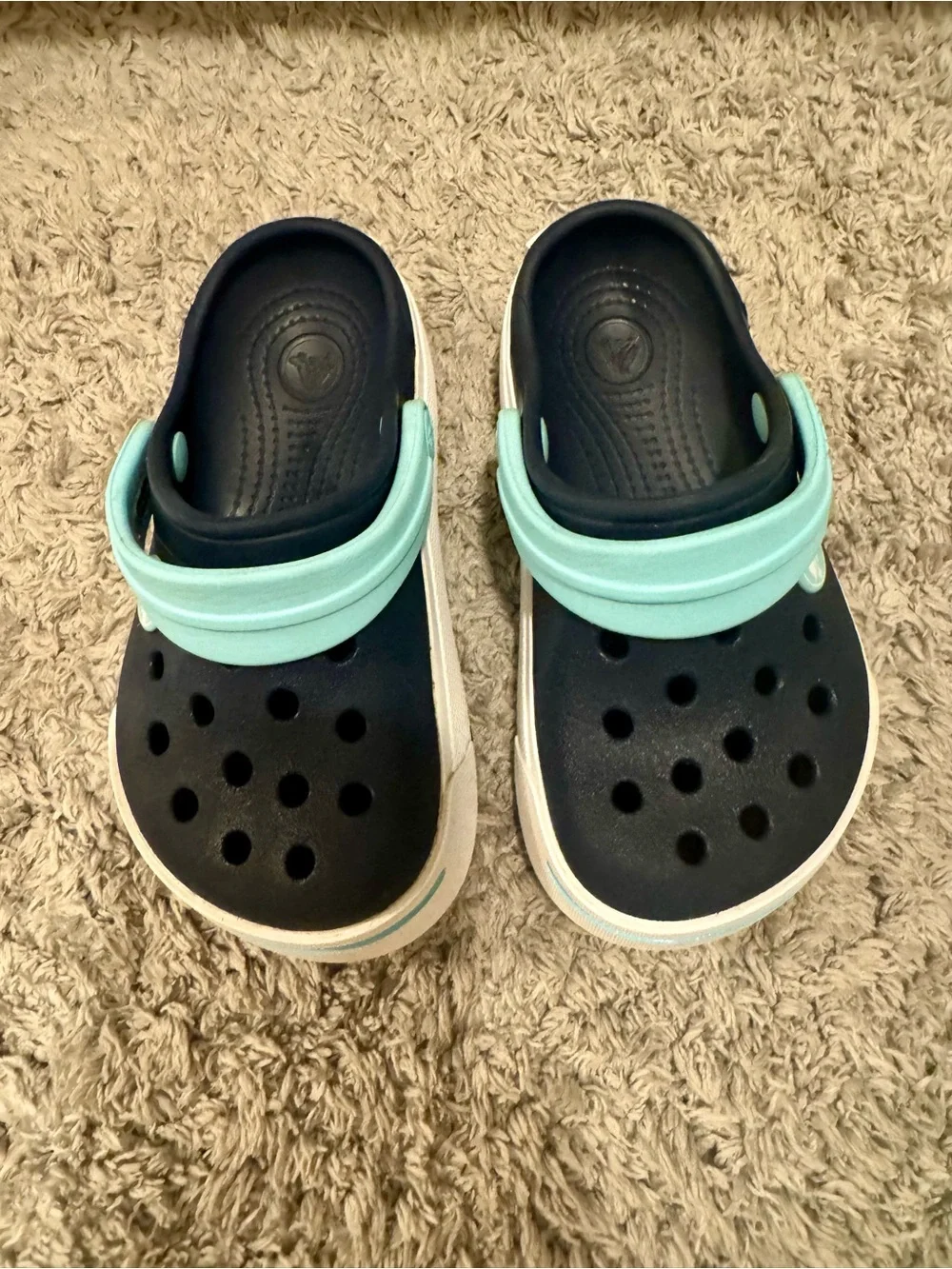 Like New - CROCS Kids Navy with Ice Blue Strap - Sz C8 | C9 Crocband Clog